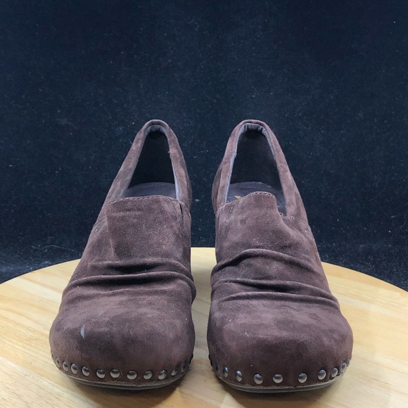 Dansko Nori Women’s Size 10.5 - 11 US Brown Suede Comfort Studded Heel Clogs - Picture 3 of 9